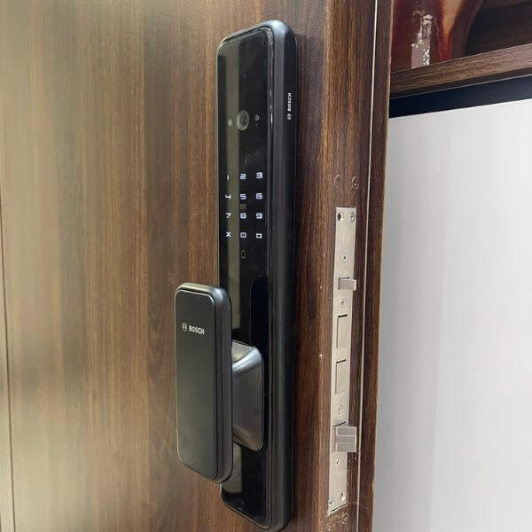 Khóa cửa vân tat Bosch EL600VF chính hãng