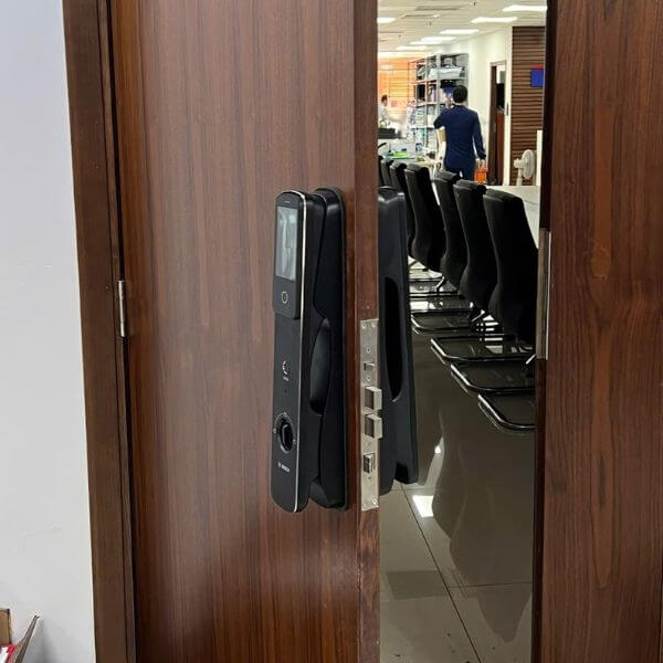 Lắp đặt khóa Bosch EL800VF